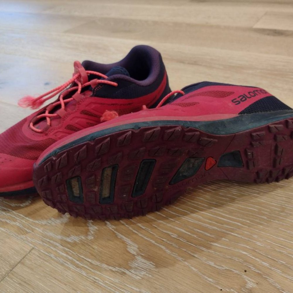 Women's Saloman Trail-Running Shoes fuschia\pink - Picture 2 of 2